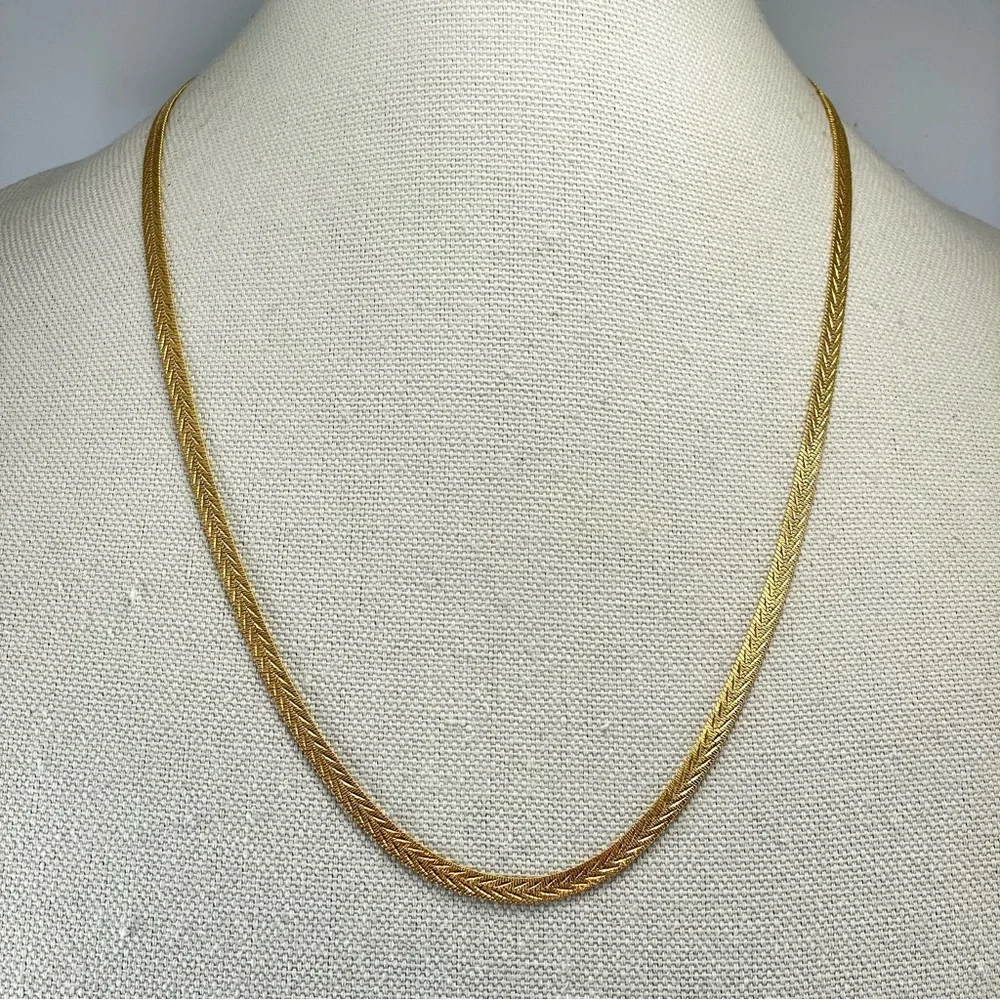 Stunning Napier Wide Fancy Gold Tone Herringbone Chain Necklace Vintage Stunning